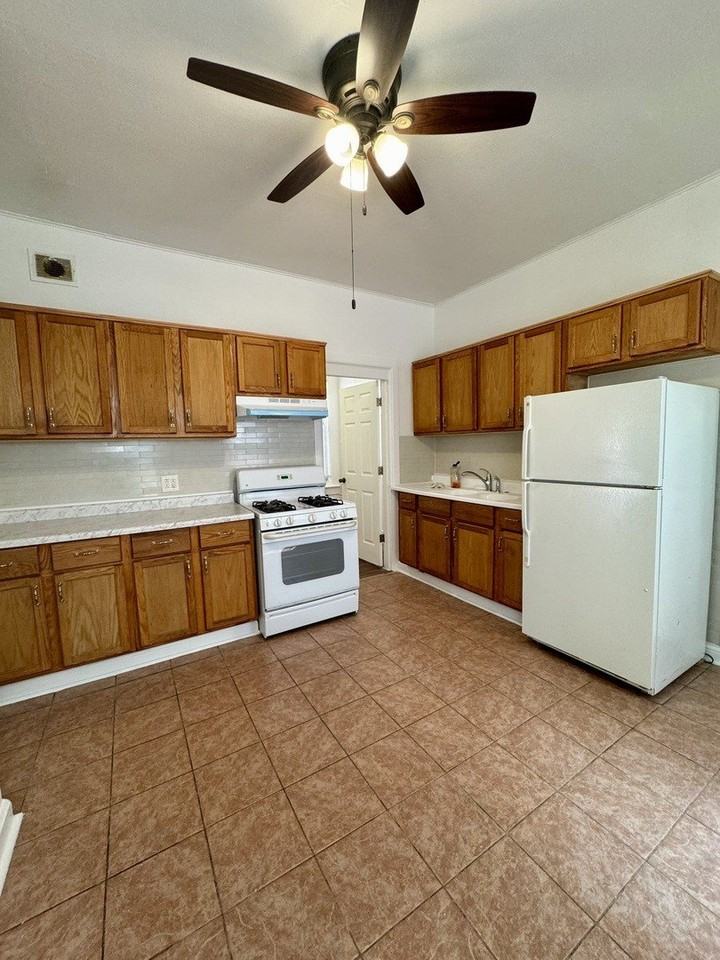 2409 S Spaulding Ave #1 - Photo 5 of 14