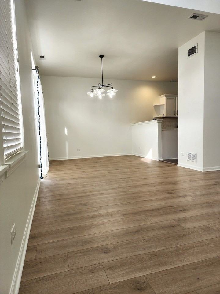 2884 Falling Waters Ln - Photo 5 of 24
