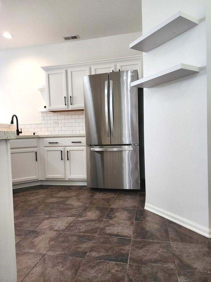 2884 Falling Waters Ln - Photo 6 of 24