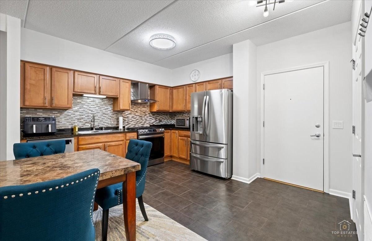3501 Wellington Ct #203 - Photo 2 of 33