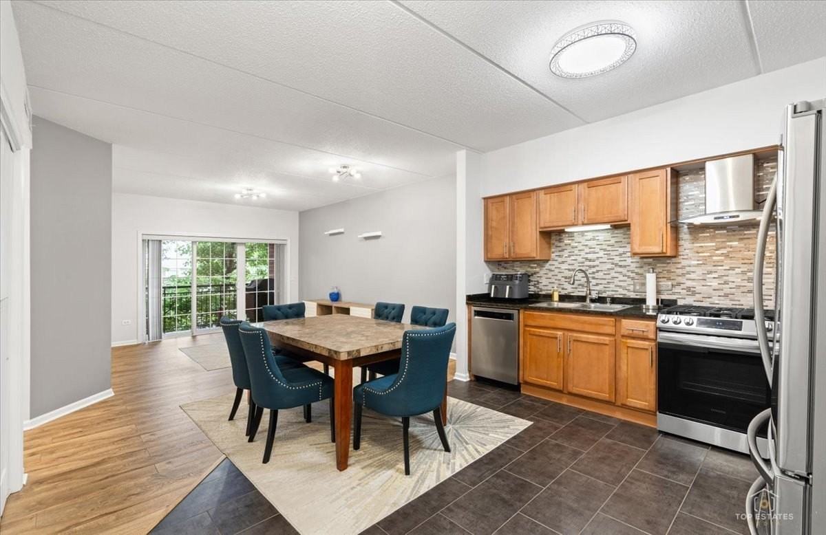 3501 Wellington Ct #203 - Photo 5 of 33
