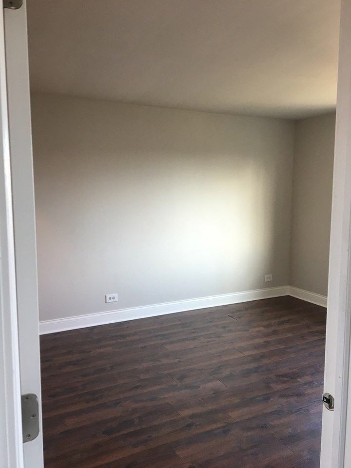 1120 Norwood Ln - Photo 5 of 7