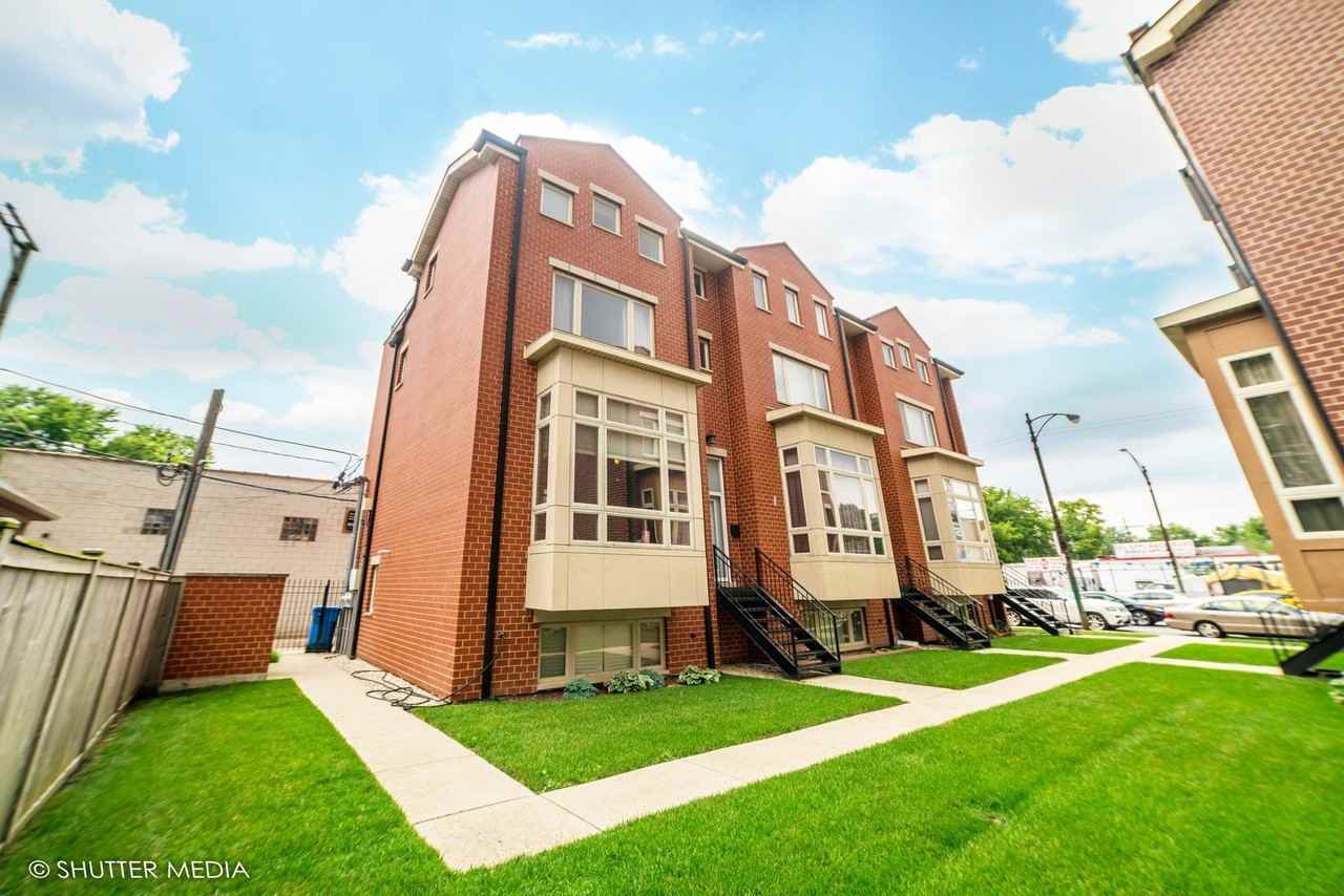 4251 W Montrose Ave - Photo 2 of 14