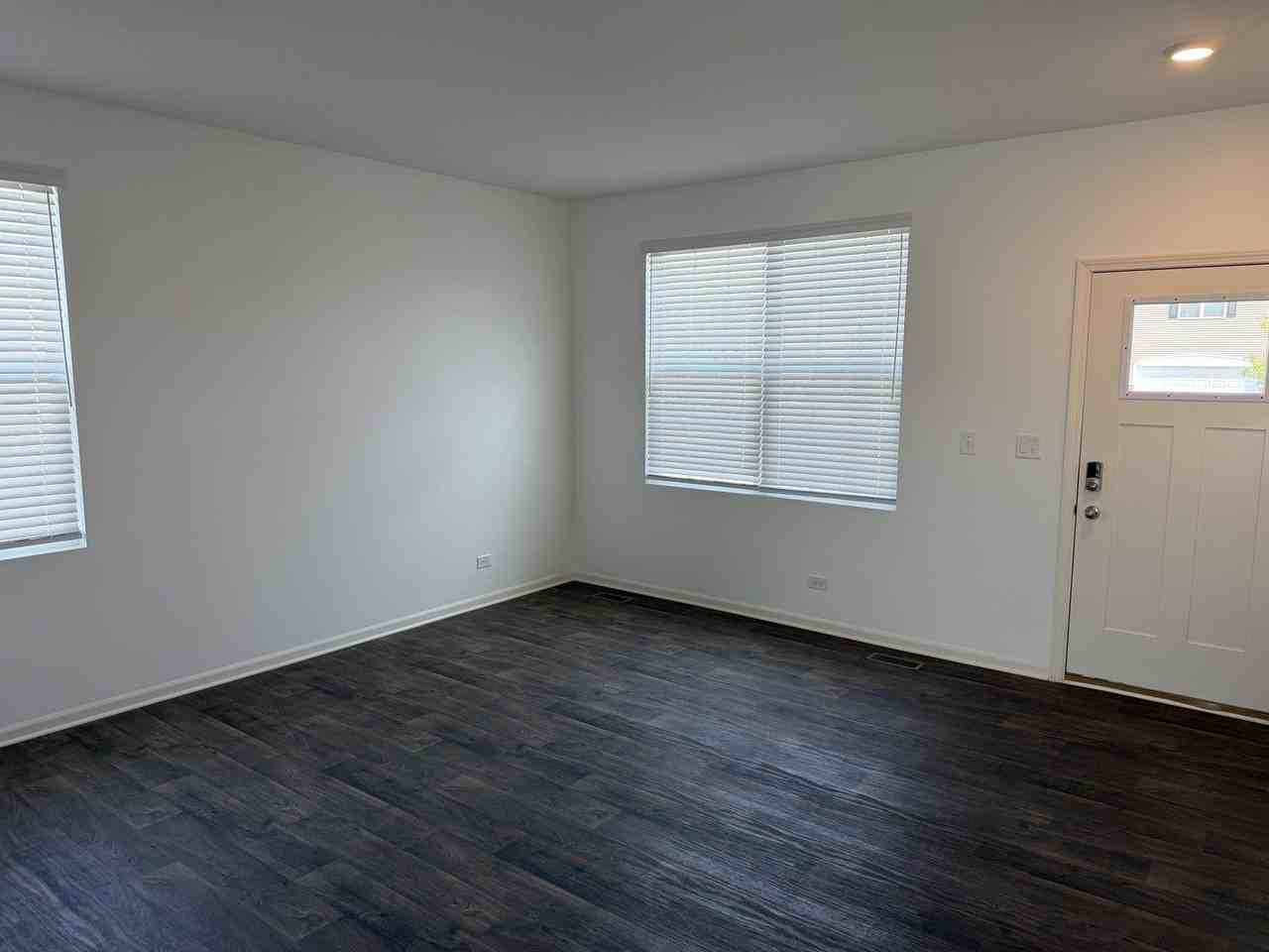 345 Hemlock Ln - Photo 2 of 19