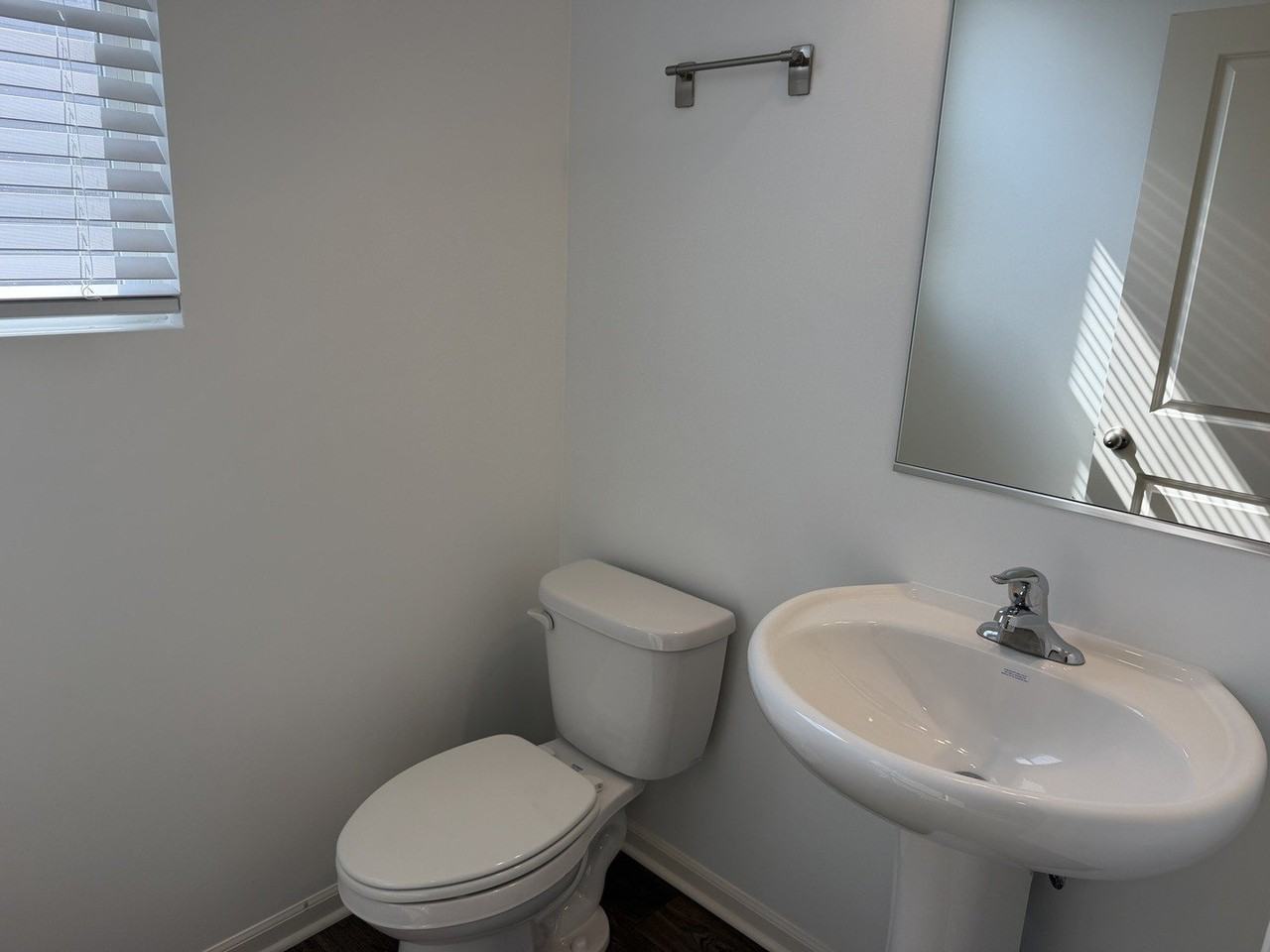 345 Hemlock Ln - Photo 6 of 19