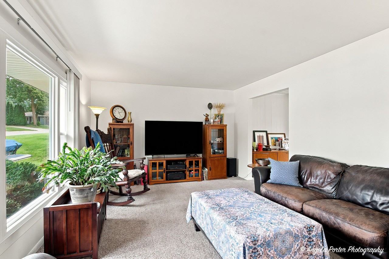 303 Ridge St - Photo 4 of 23