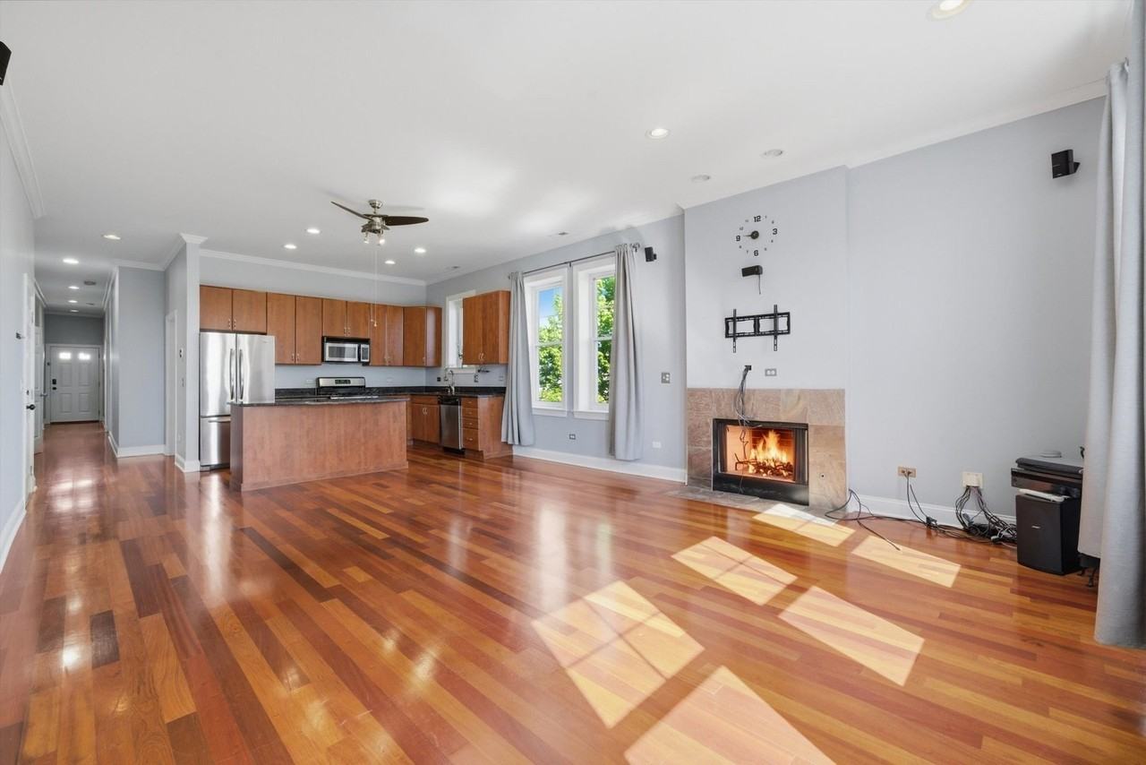 2204 N Natchez Ave #3N - Photo 3 of 21