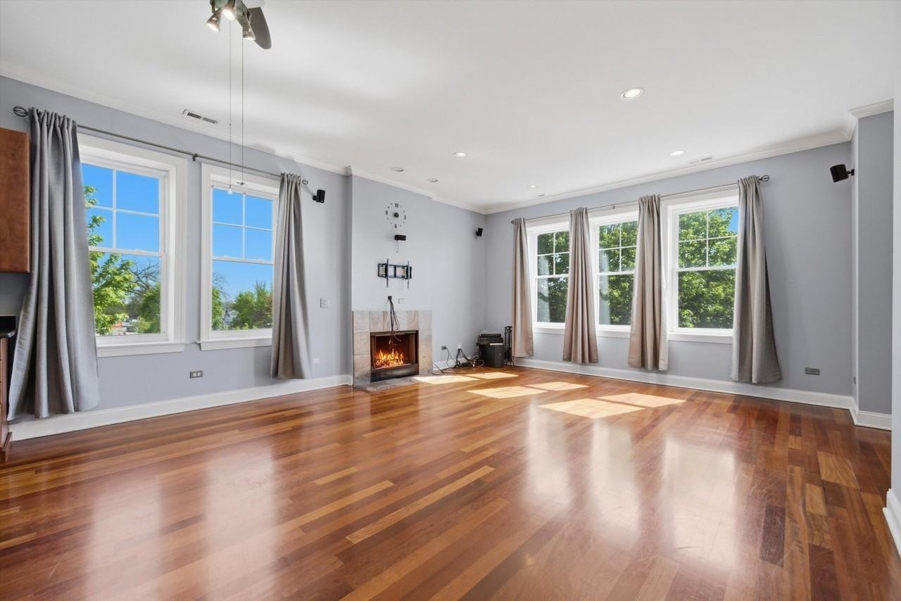 2204 N Natchez Ave #3N - Photo 4 of 21