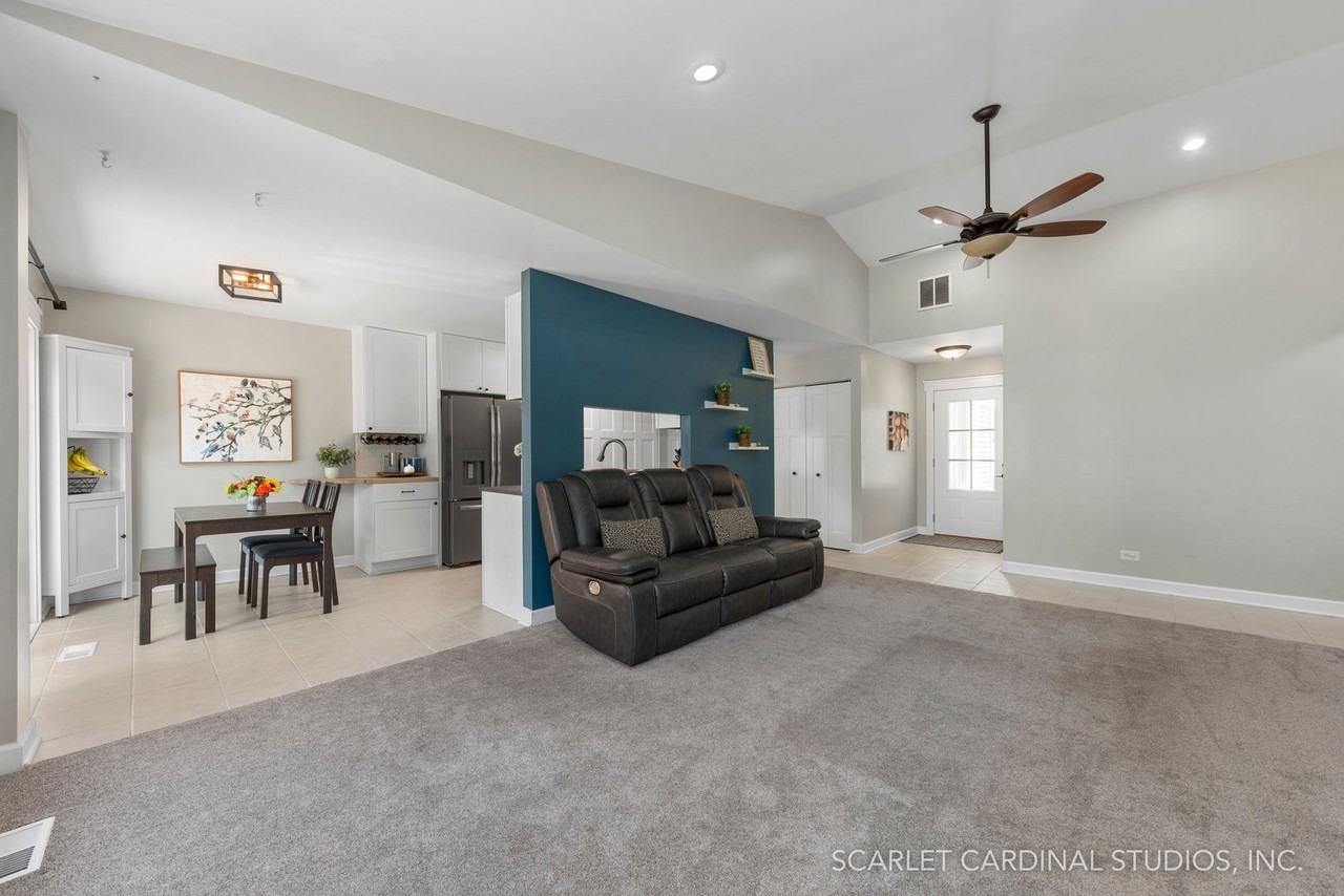 3120 Gresham Ln W - Photo 5 of 16