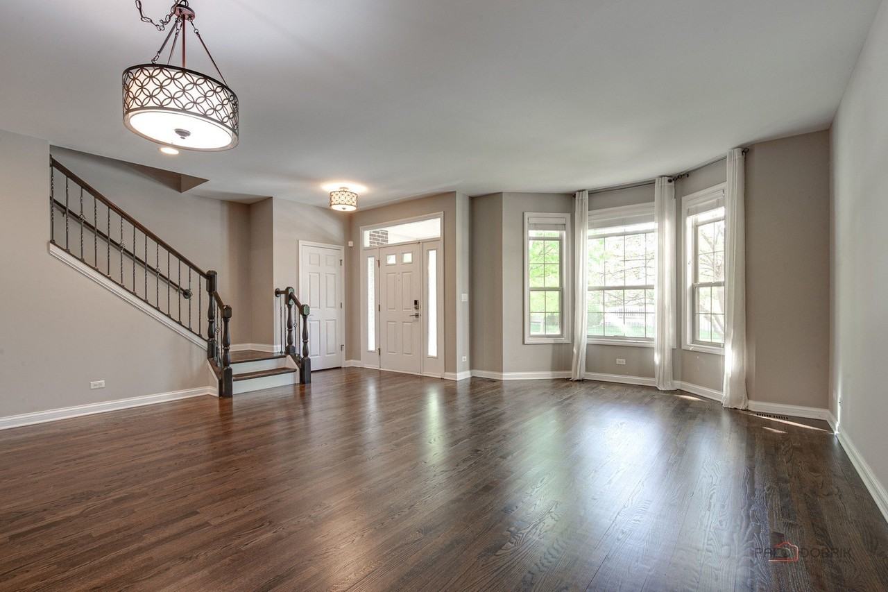 2460 Violet St #2460 - Photo 5 of 31