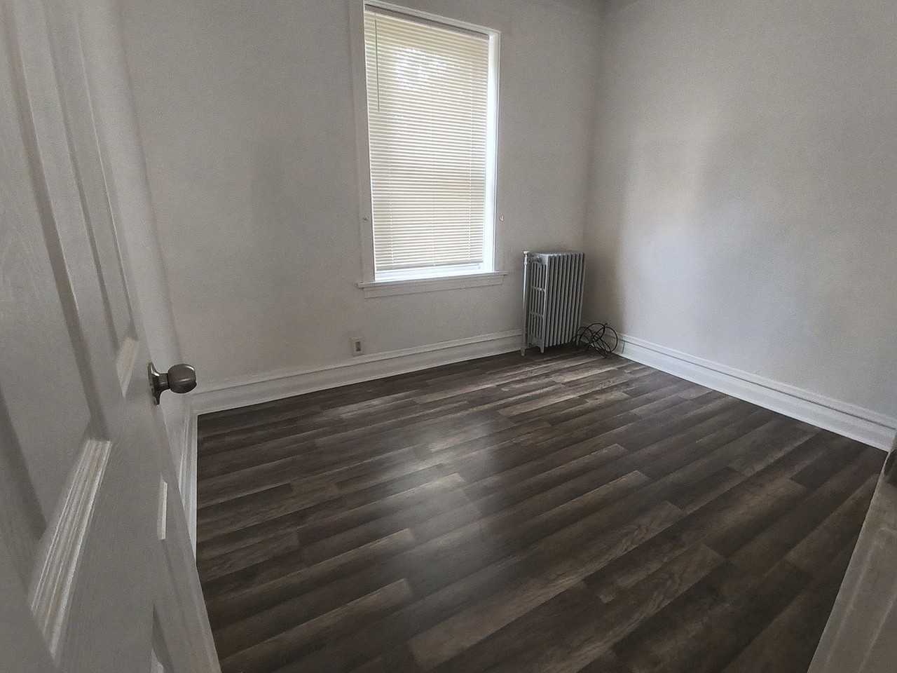 2542 W 64th St #1 - Photo 4 of 8