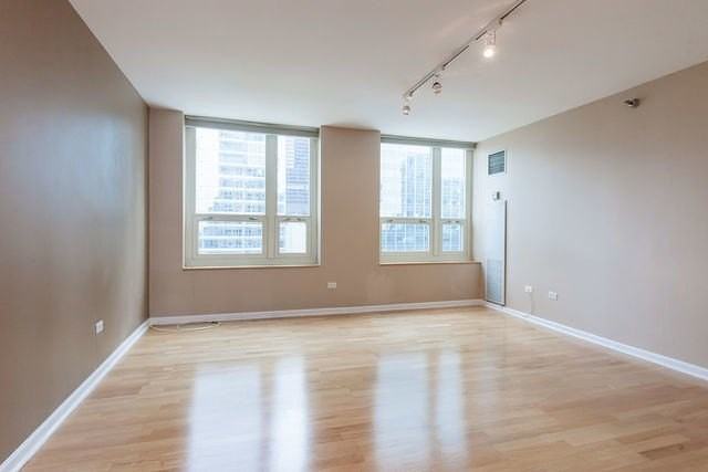 345 N La Salle Dr #2004 - Photo 7 of 11