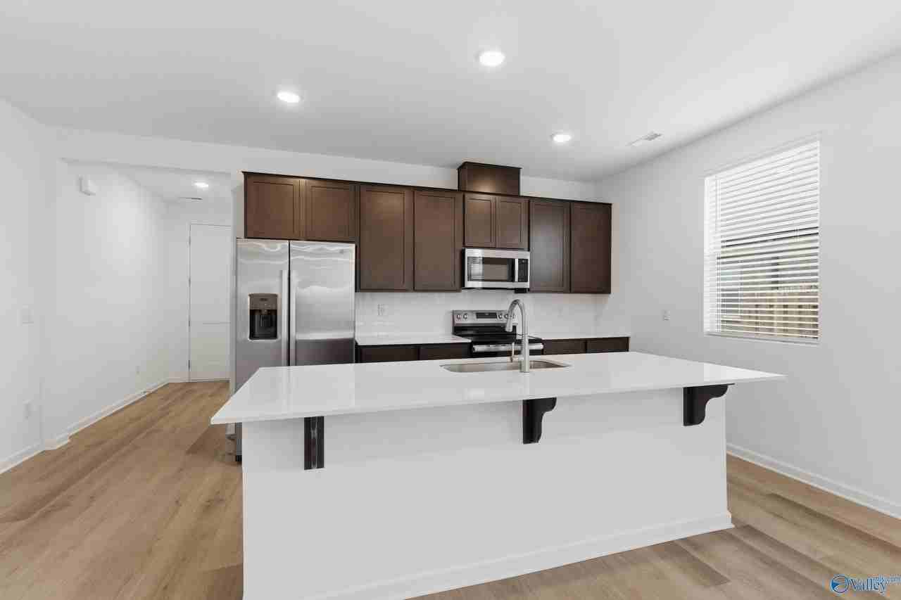 104 Cavern Ct - Photo 2 of 13