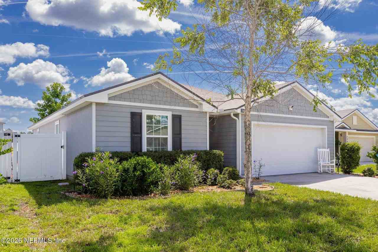 2989 Rock Creek Ct - Photo 2 of 32
