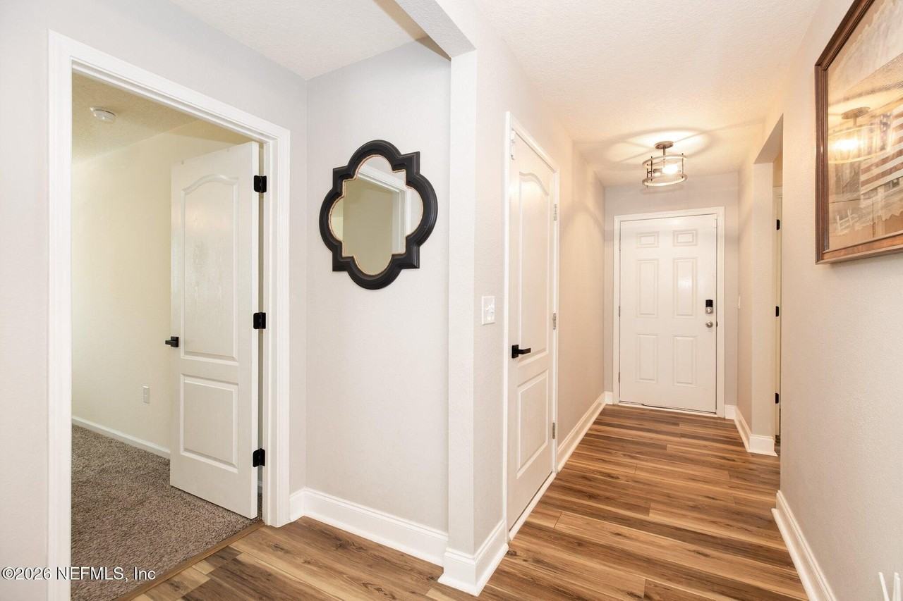 2989 Rock Creek Ct - Photo 5 of 32