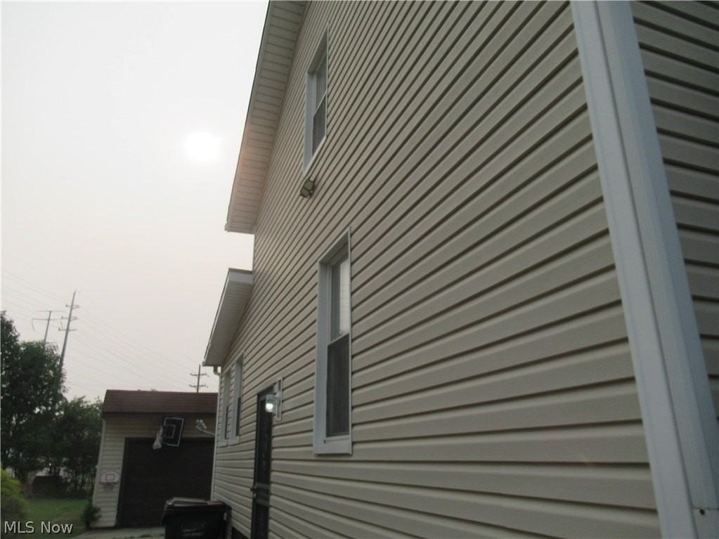 59 Sector Dr - Photo 2 of 32