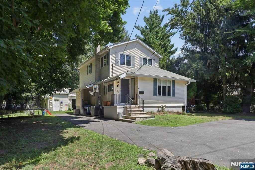 107 E Madison Ave - Photo 2 of 26