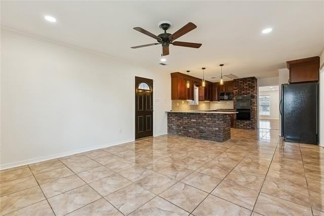 912 Giuffrias Ave - Photo 4 of 17