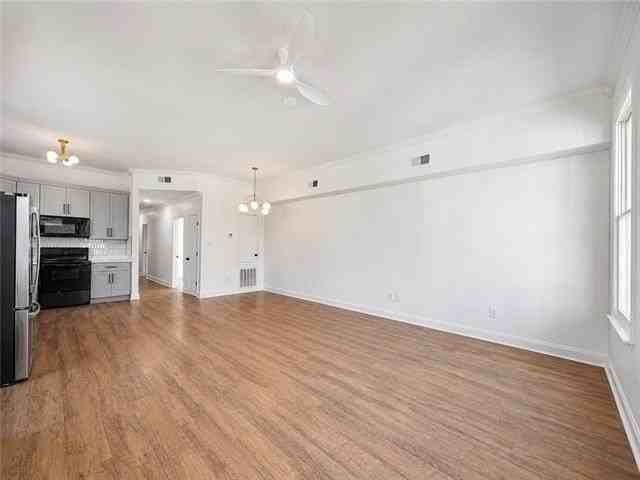 2322 Chippewa St - Photo 5 of 26