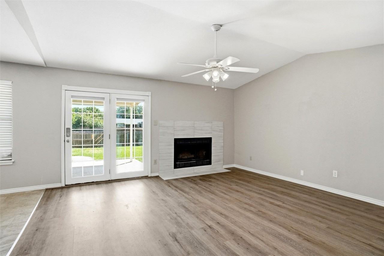 6516 Storm Dr - Photo 2 of 16