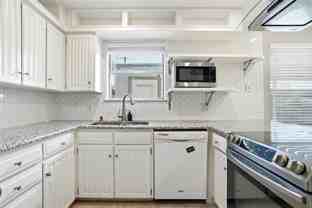 6516 Storm Dr - Photo 1 of 1