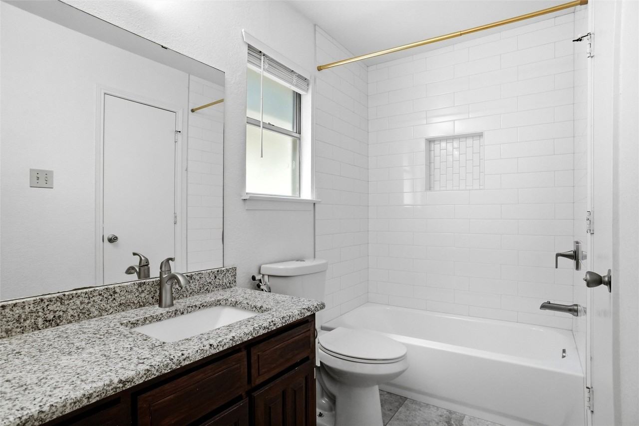 6516 Storm Dr - Photo 6 of 16