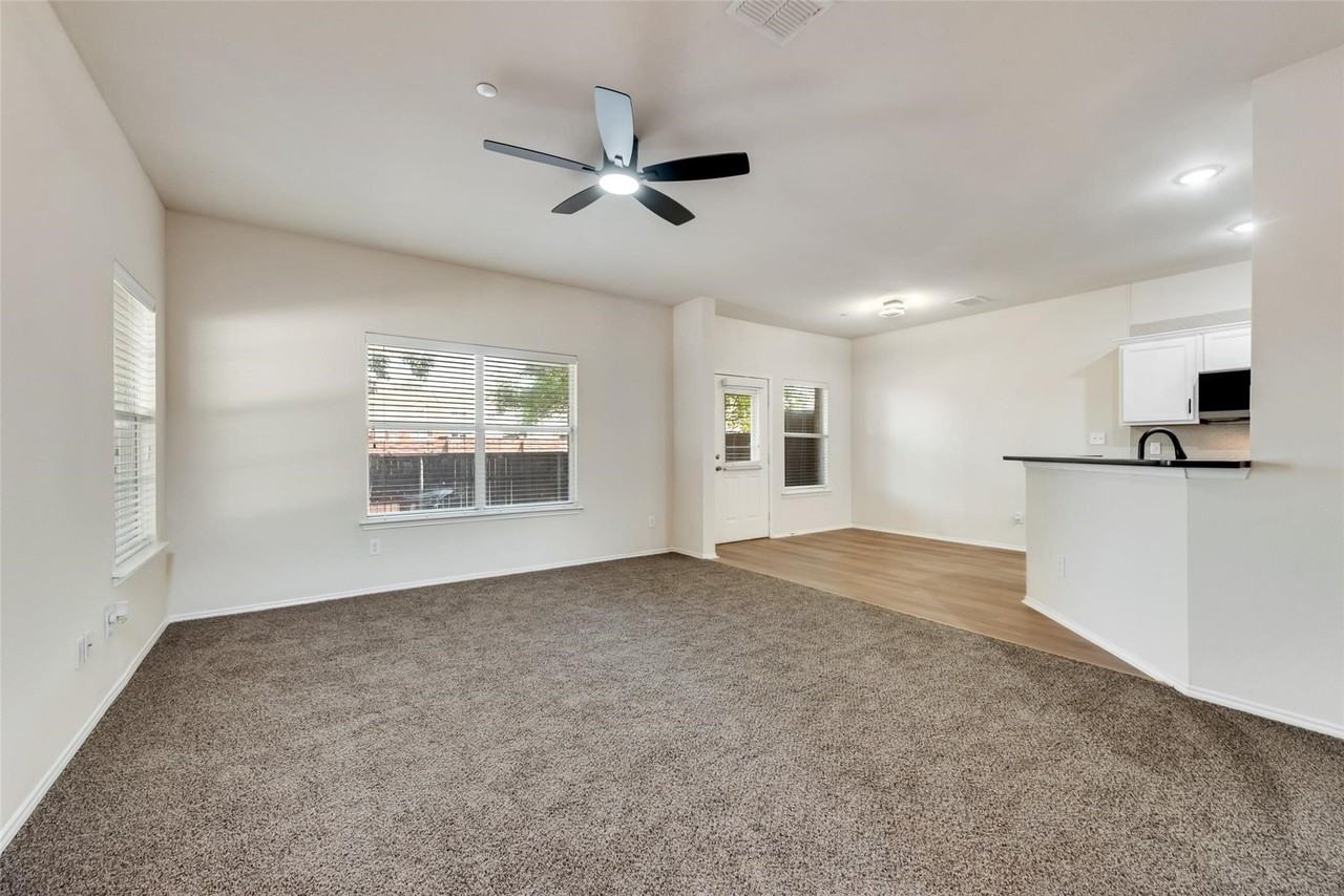 4541 Woodsboro Ln - Photo 3 of 26