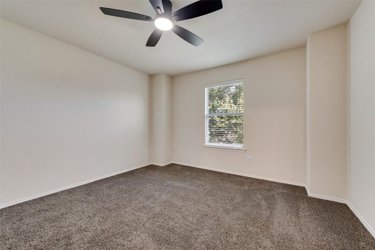 4541 Woodsboro Ln - Photo 6 of 26