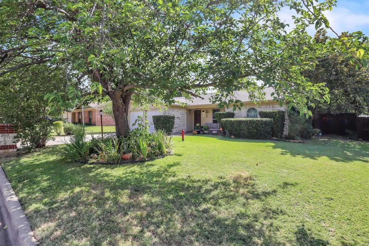 6921 Windy Hill Rd - Photo 4 of 22