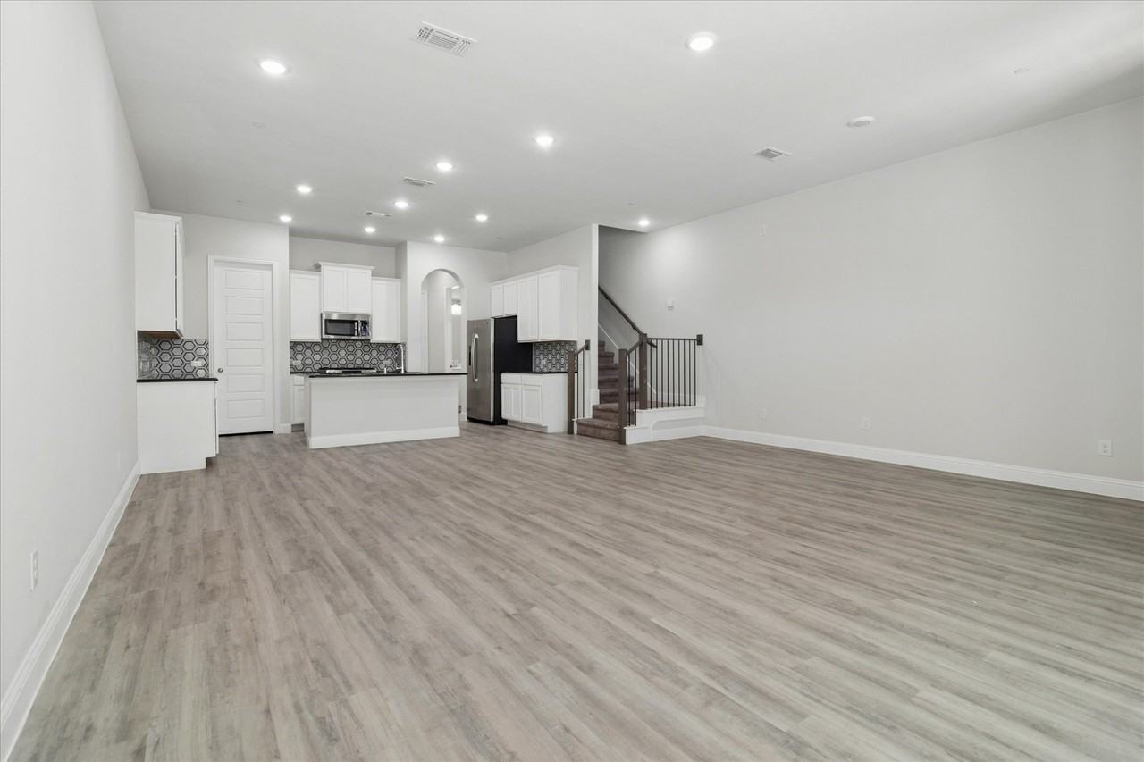 6008 Silverado Trl - Photo 5 of 24