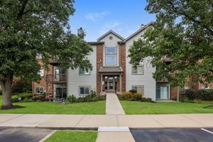 featured image of 8839 Eagleview Dr #4