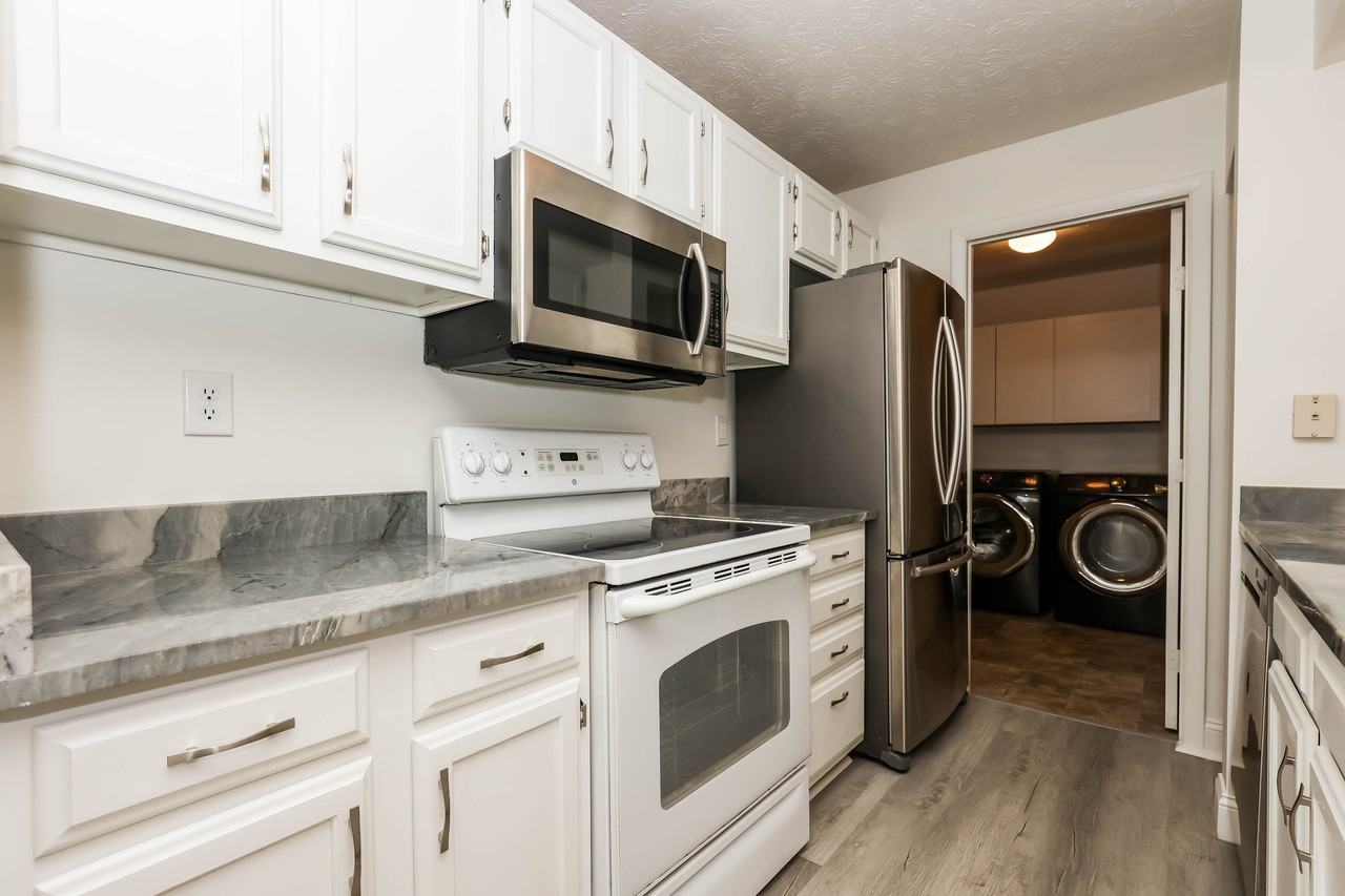 8839 Eagleview Dr #4 - Photo 5 of 14