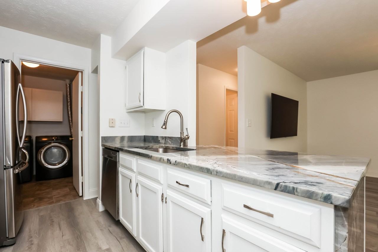 8839 Eagleview Dr #4 - Photo 6 of 14