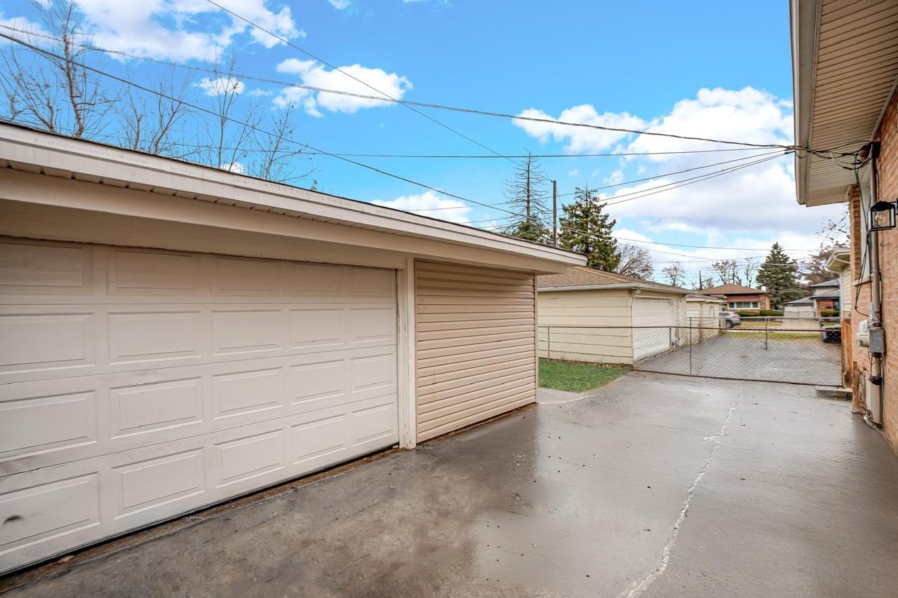 14500 Van Buren St #1 - Photo 3 of 20