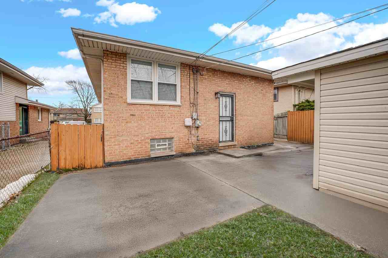 14500 Van Buren St #1 - Photo 5 of 20