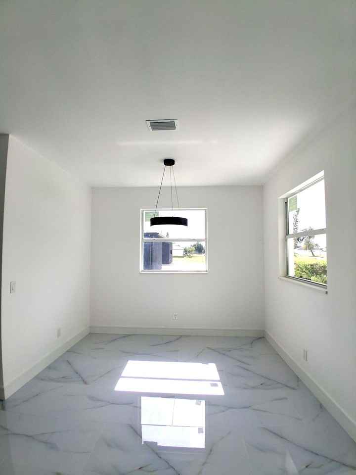 1523 Ne 19th Ave #1 - Photo 7 of 31