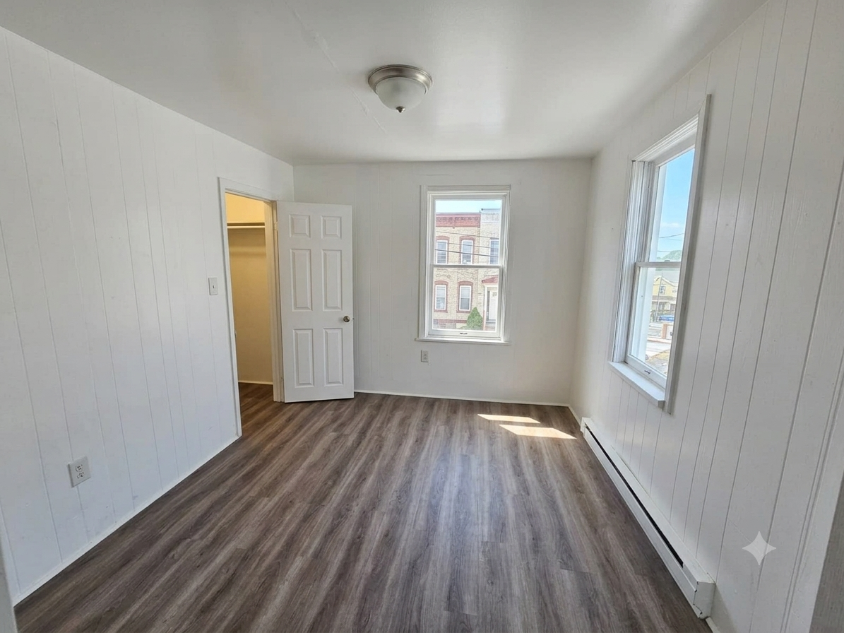 39 Elm St #1 - Photo 4 of 11
