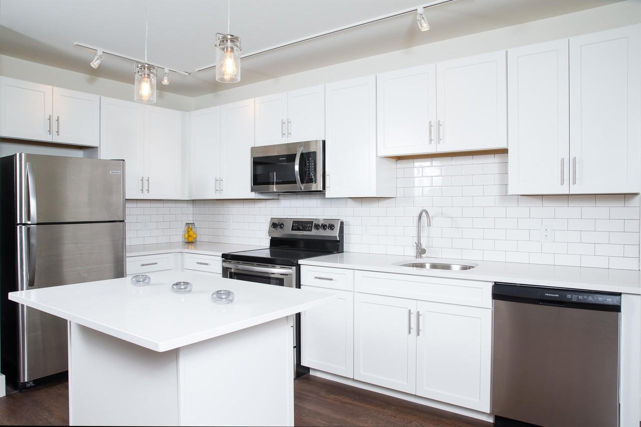 35 Van Nydeck Avenue212 #212 - Photo 2 of 11