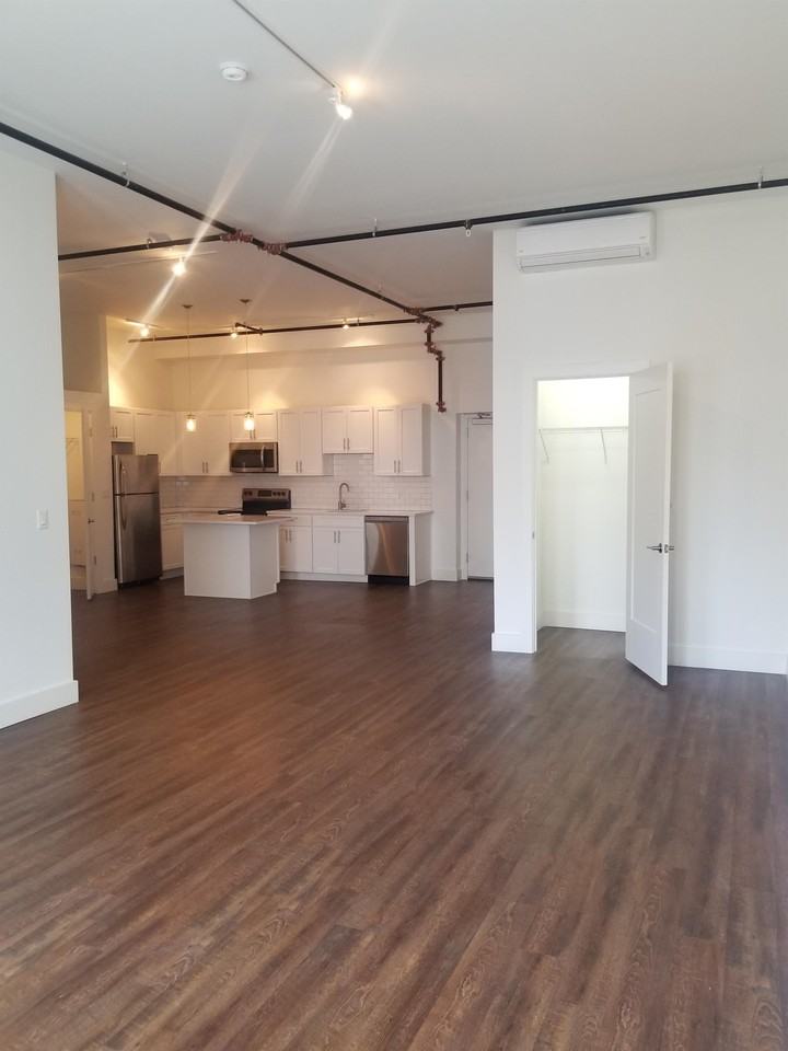 35 Van Nydeck Avenue212 #212 - Photo 6 of 11