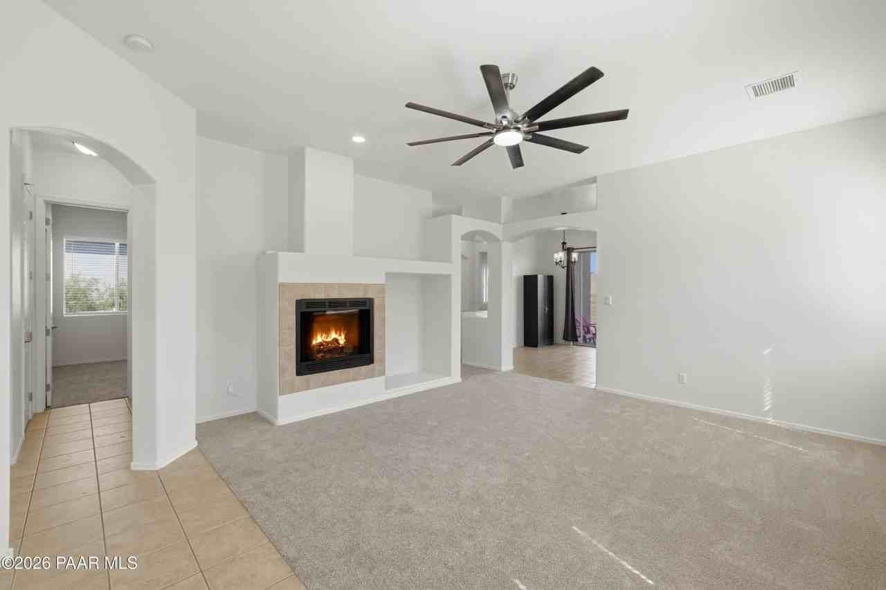 5917 N Talbot Dr - Photo 3 of 20
