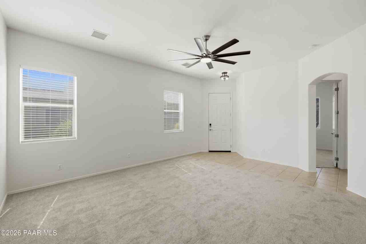 5917 N Talbot Dr - Photo 4 of 20
