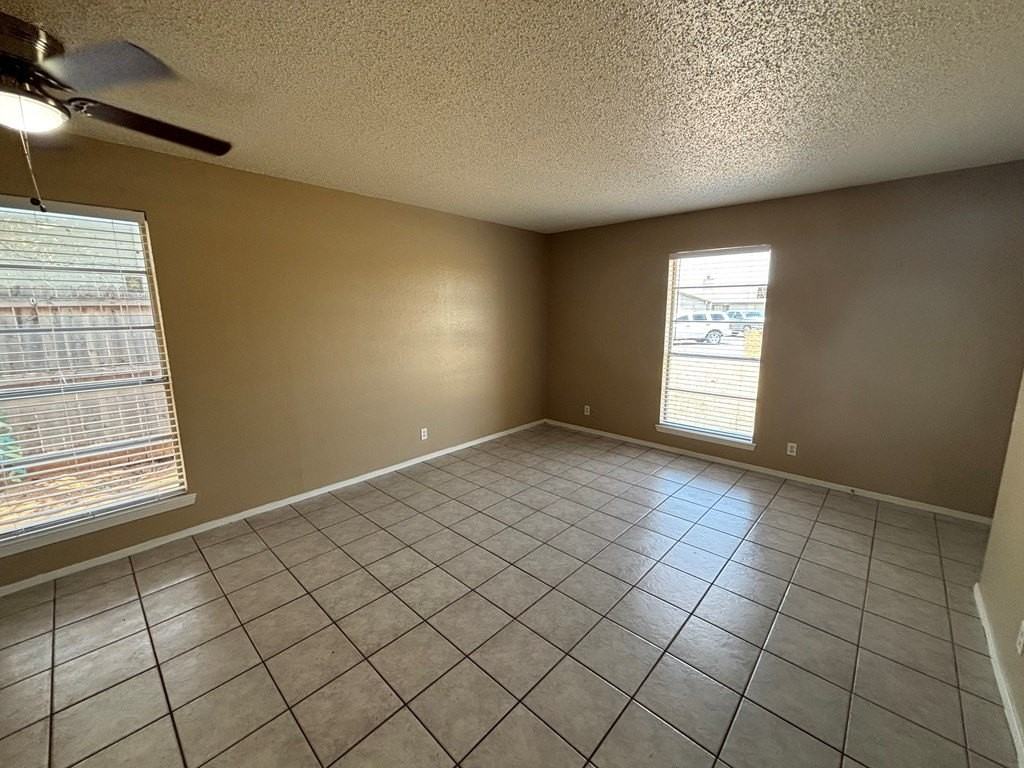4805 Country Club Dr #B - Photo 5 of 21
