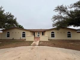 featured image of 3303 Durant Dr