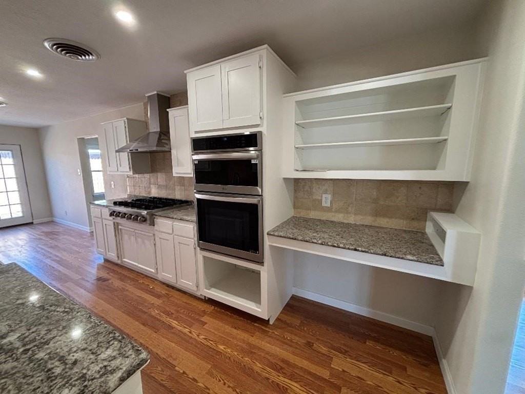3303 Durant Dr - Photo 2 of 16