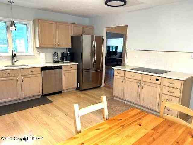2170 Pine Valley Dr - Photo 5 of 30