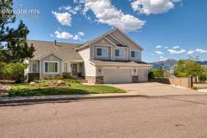 featured image of 705 Witchhazel Ct