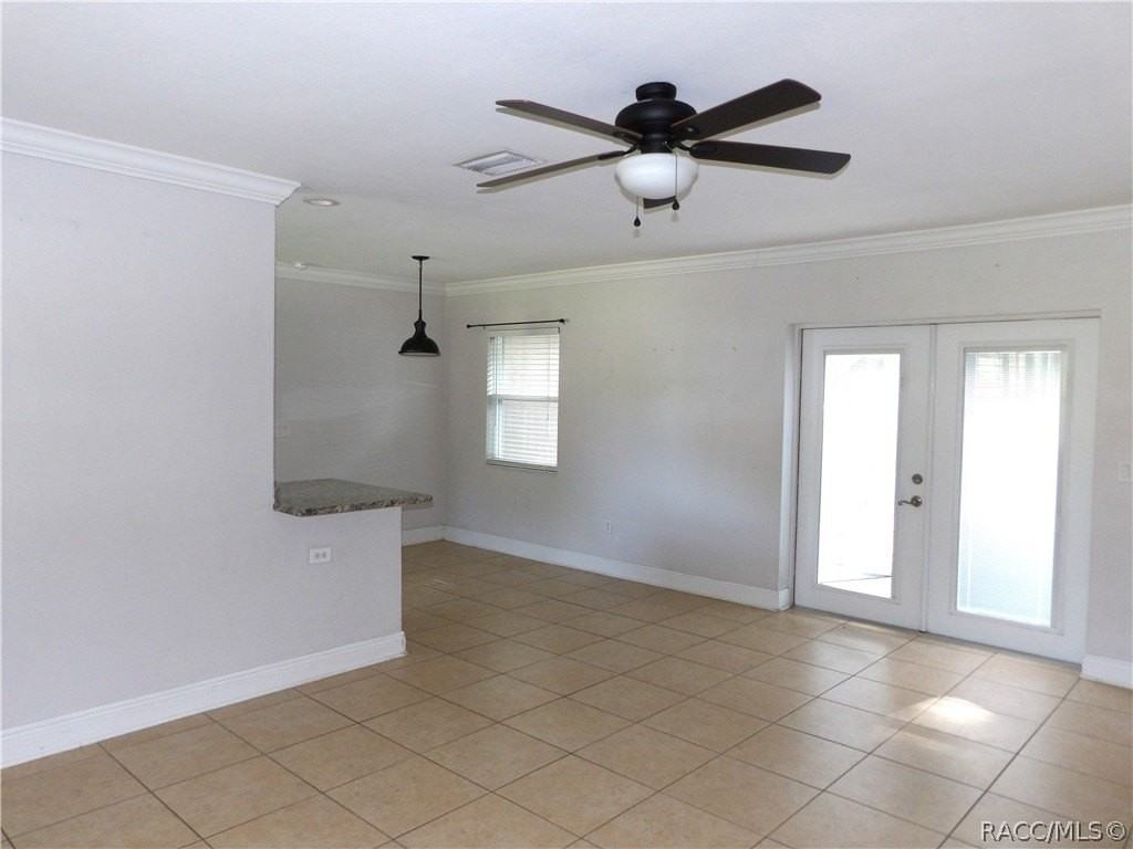 1006 Sherwood Ave - Photo 3 of 16