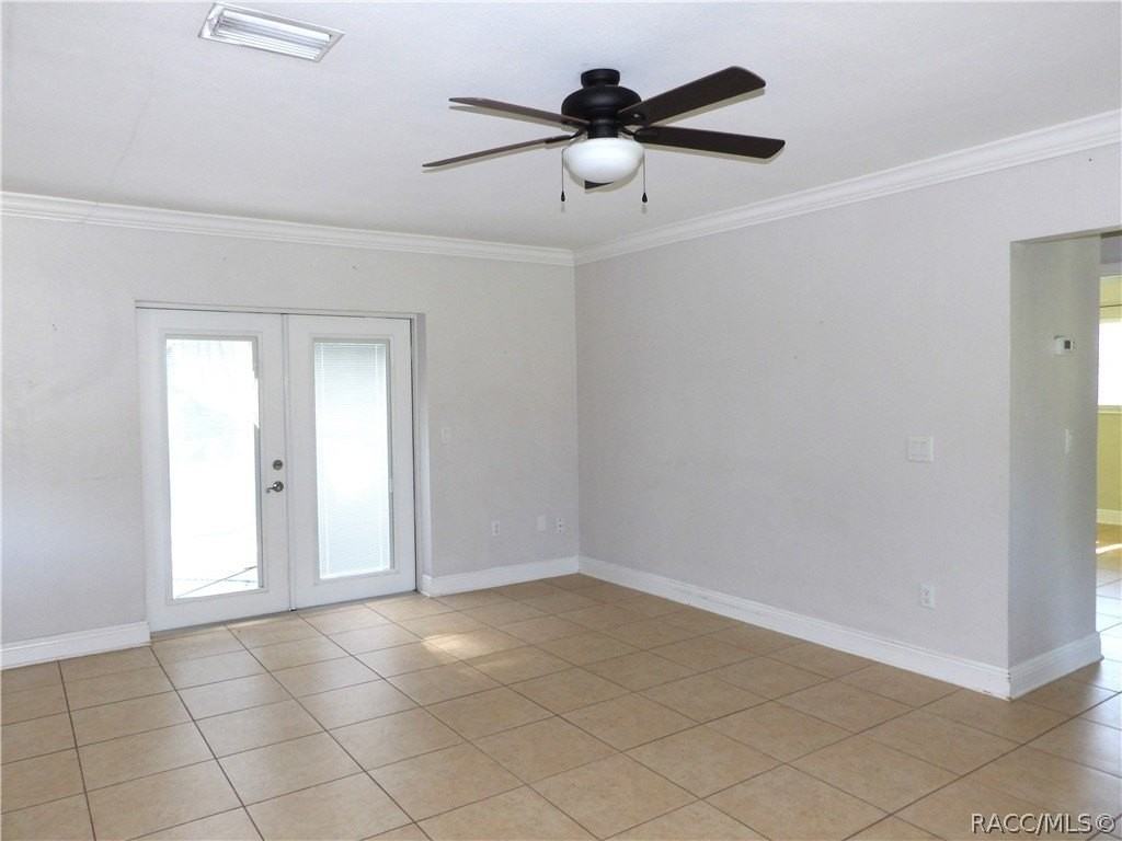 1006 Sherwood Ave - Photo 4 of 16