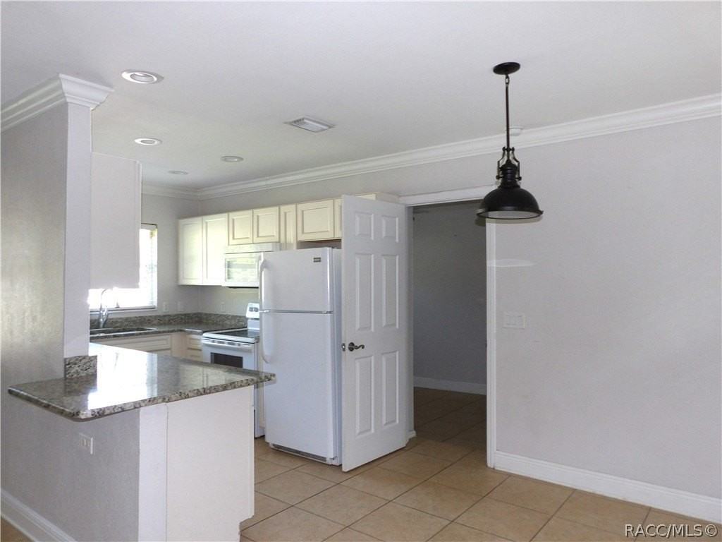 1006 Sherwood Ave - Photo 5 of 16