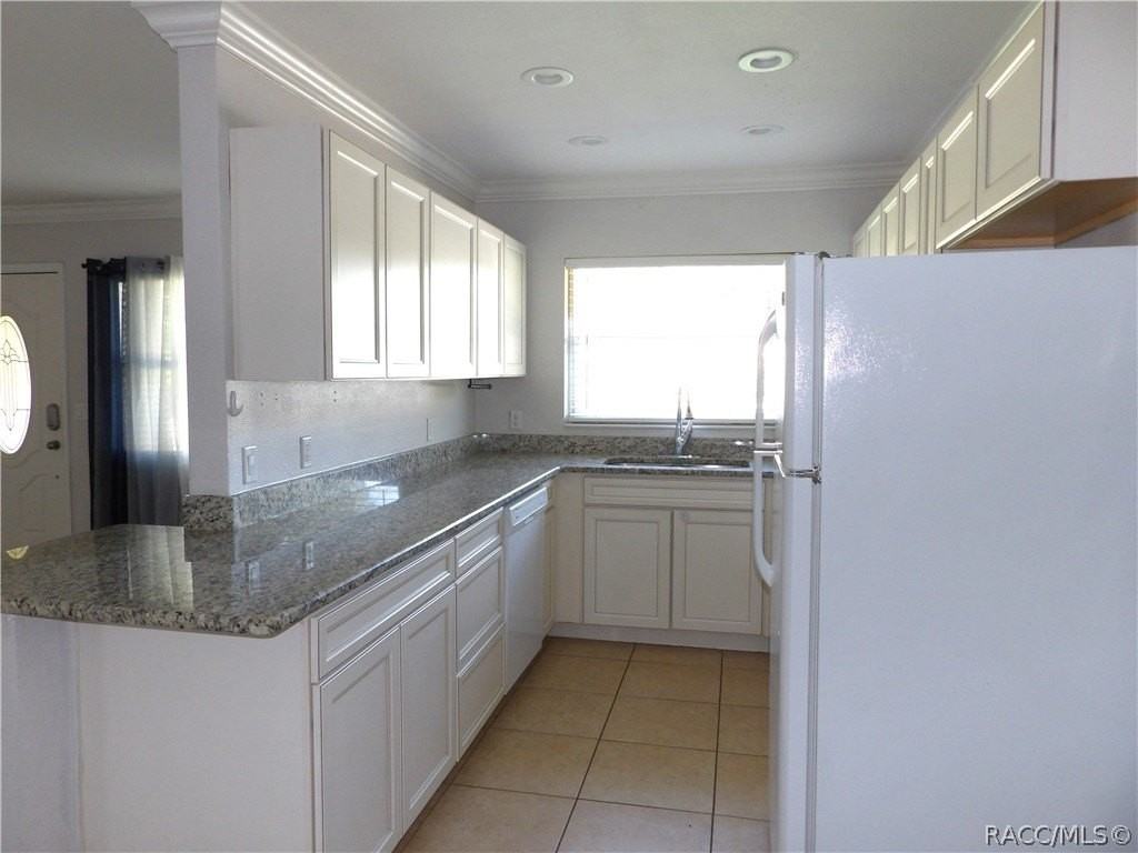 1006 Sherwood Ave - Photo 6 of 16